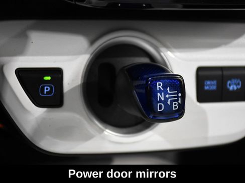 Used 2017 Toyota Prius Prime Advanced FWD image 27