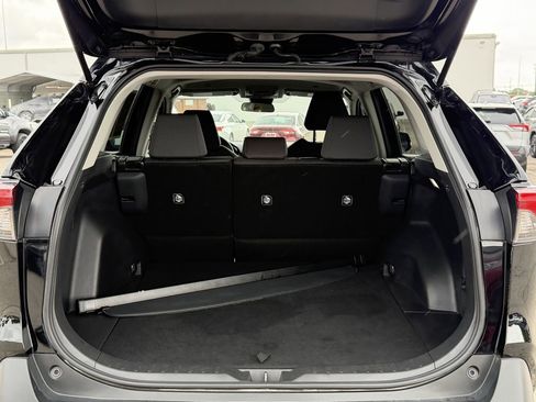 Used 2025 Toyota RAV4 XLE image 33
