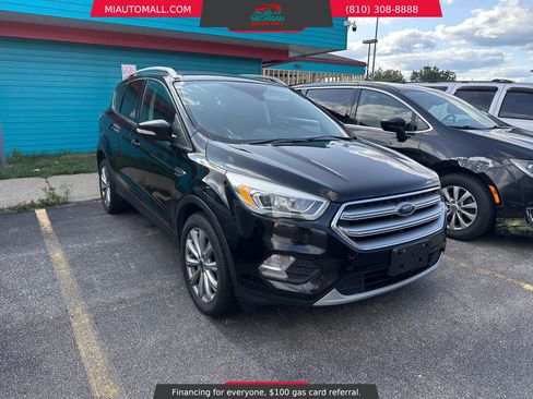 Used 2017 Ford Escape Titanium AWD/4WD image 3