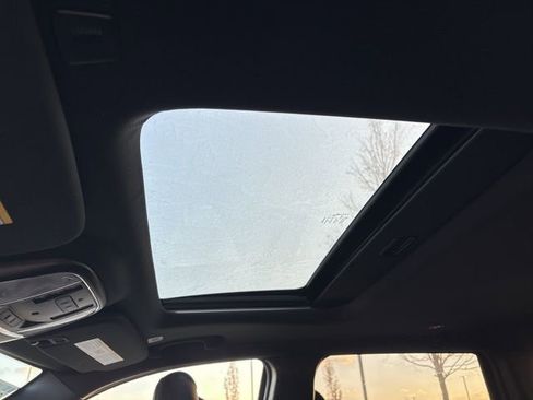 Used 2021 Jeep Grand Cherokee Limited image 29