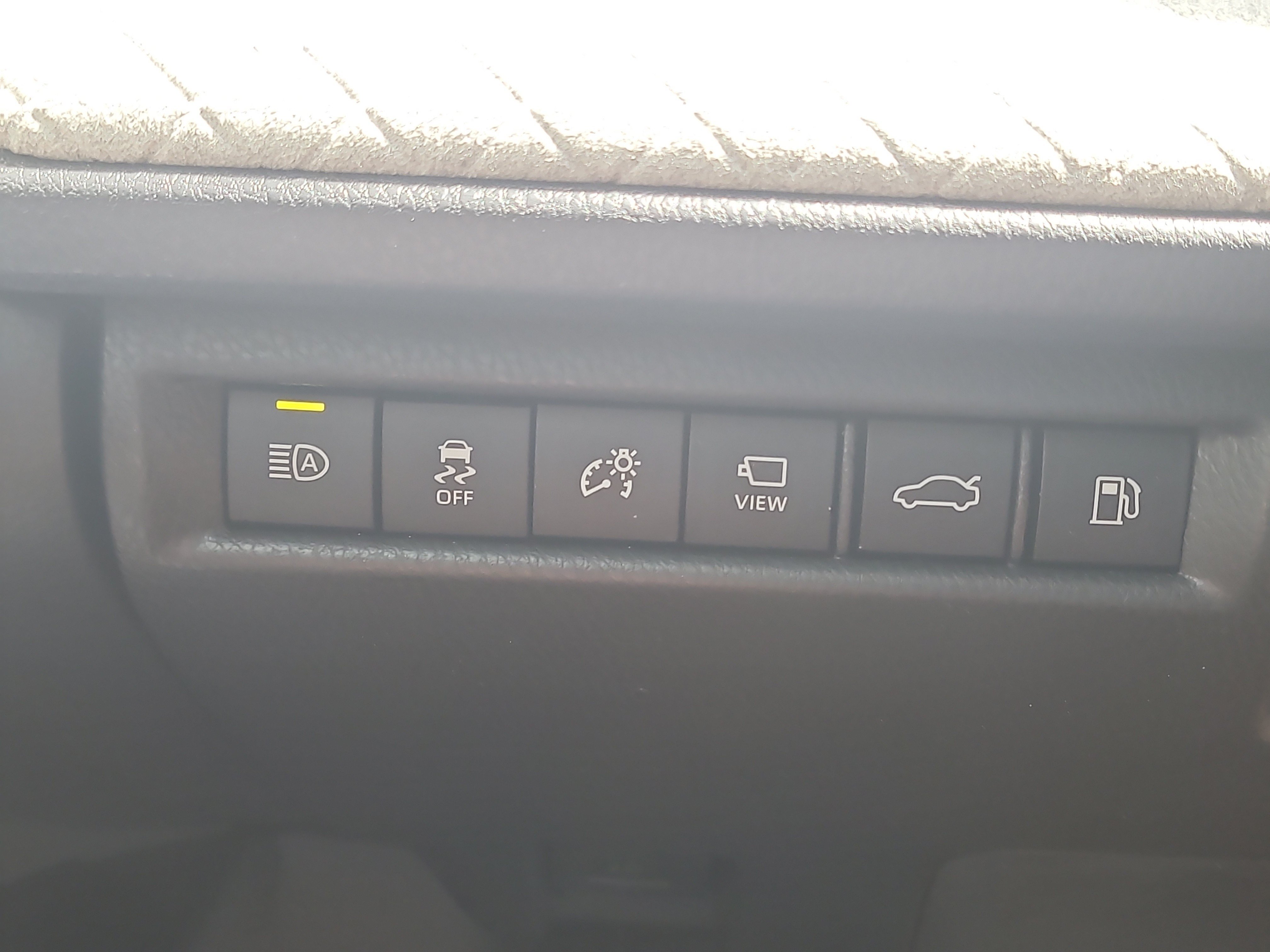 Certified 2025 Toyota Camry XLE w/ Premium Plus Package FWD image 31
