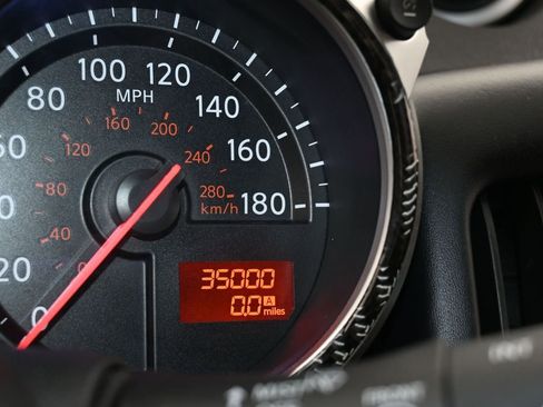 Used 2020 Nissan 370Z w/ Sport Package image 31