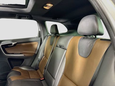 Used 2015 Volvo XC60 T6 Platinum FWD image 22