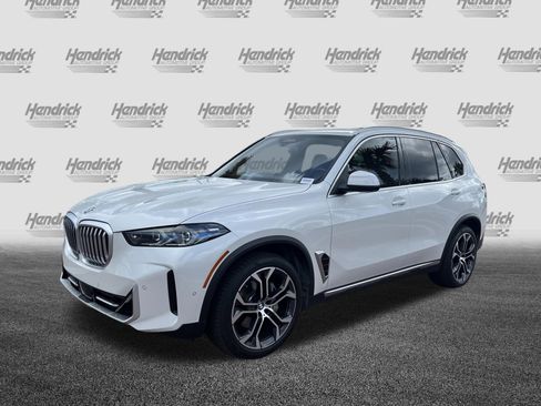 Used 2025 BMW X5 xDrive40i AWD/4WD image 5
