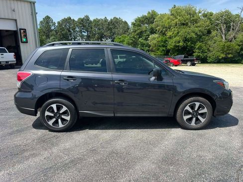 Used 2017 Subaru Forester 2.5i w/ Alloy Wheel Package AWD/4WD image 2