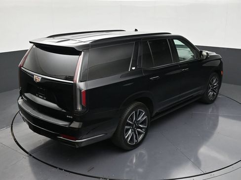 Used 2024 Cadillac Escalade Sport Platinum w/ LPO, Floor Liner Package AWD/4WD image 17