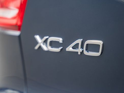 New 2026 Volvo XC40 B5 Plus w/ Protection Package Premier image 9