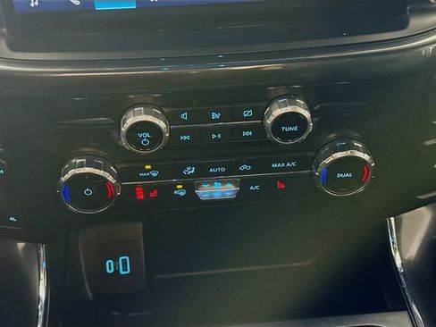 Used 2022 Ford F150 XLT w/ Equipment Group 302A High image 16