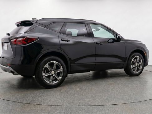Used 2025 Chevrolet Blazer LT FWD image 9