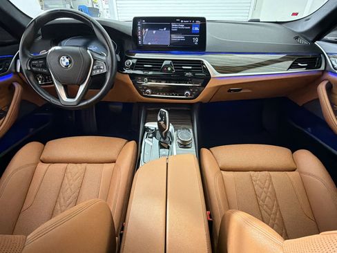 Used 2023 BMW 530i w/ Premium Package RWD image 13