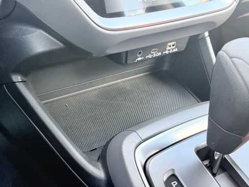 Used 2025 Subaru Crosstrek 2.0i Premium image 26