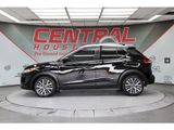 Used 2023 Nissan Kicks SV image 3