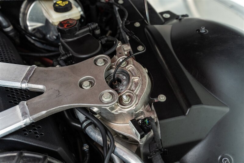 Used 2020 Aston Martin V8 Vantage Coupe RWD image 73