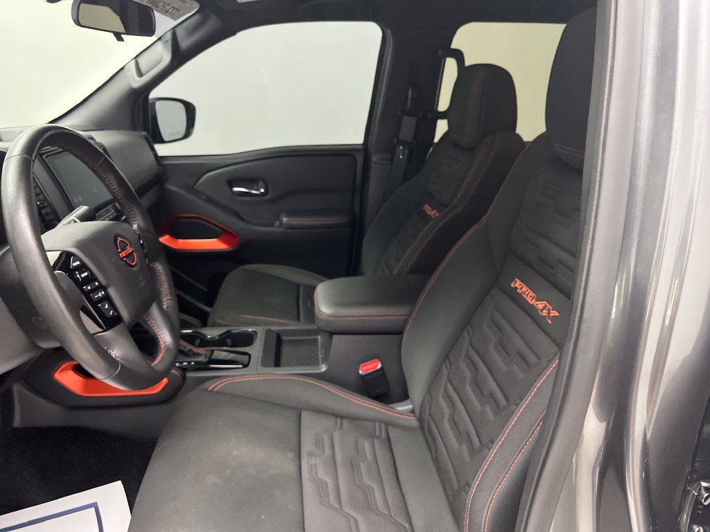 Used 2023 Nissan Frontier PRO-4X w/ Technology Package AWD/4WD image 12