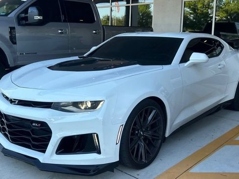 Used 2017 Chevrolet Camaro ZL1 RWD image 3