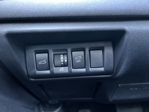 Used 2024 Subaru Outback Premium image 29