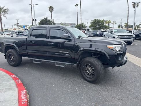 Used 2017 Toyota Tacoma TRD Sport RWD image 34