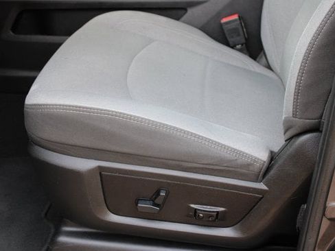 Used 2019 RAM 2500 Big Horn image 13