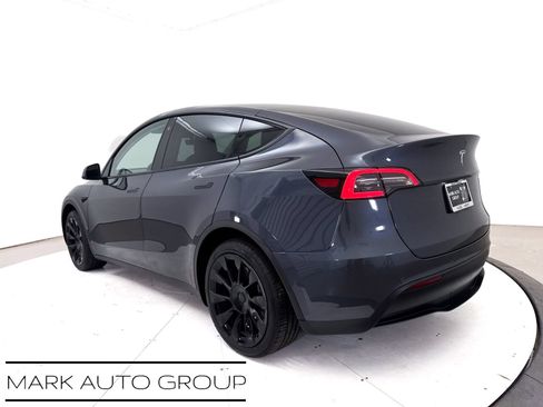 Used 2022 Tesla Model Y Long Range AWD/4WD image 15
