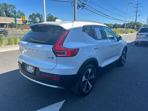 Certified 2025 Volvo XC40 B5 Plus AWD/4WD image 5