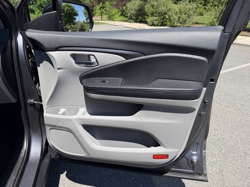 Used 2017 Honda Pilot EX-L image 24