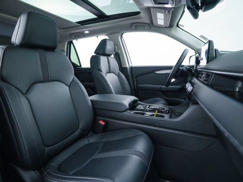 Used 2025 Honda Pilot Touring image 19