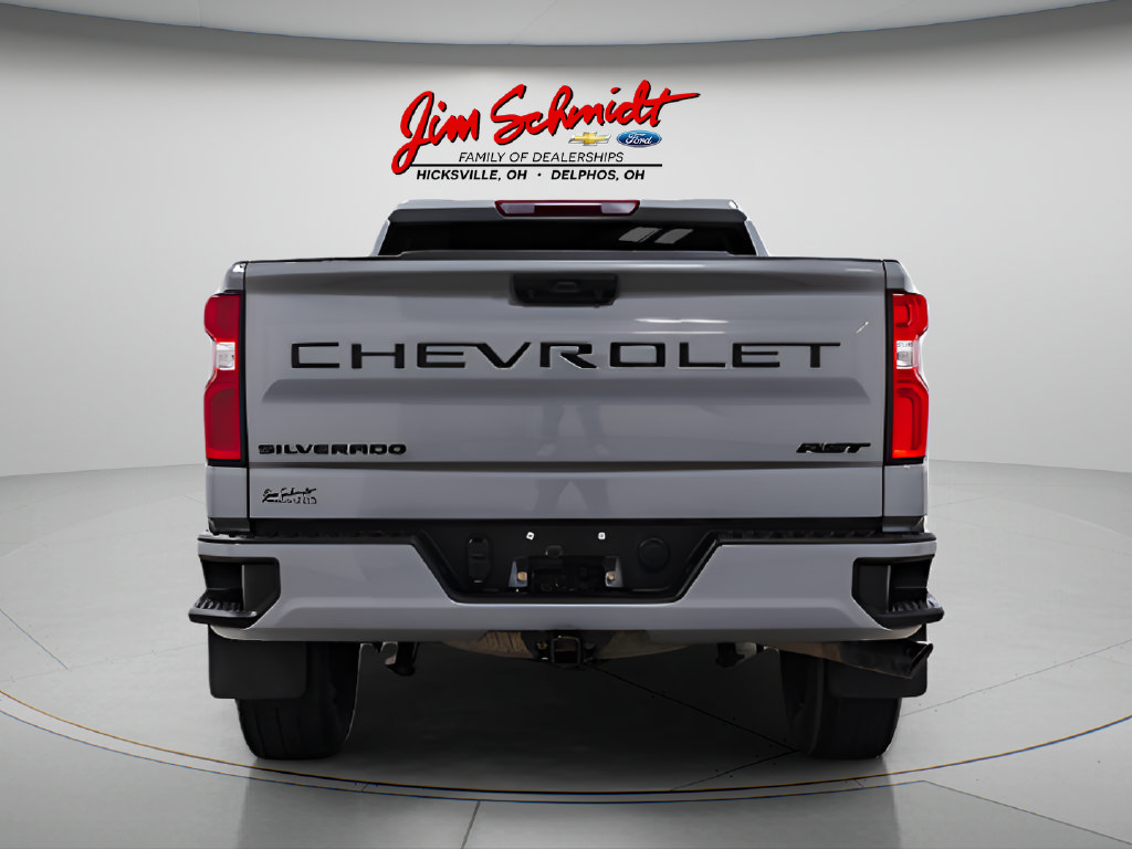 Used 2024 Chevrolet Silverado 1500 RST w/ Dark Appearance Package AWD/4WD image 5