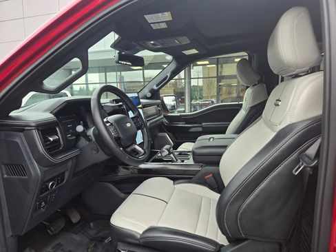 Used 2025 Ford F150 Lightning Platinum image 10