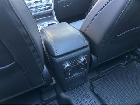 Certified 2022 Ford Explorer XLT w/ Equipment Group 202A image 24