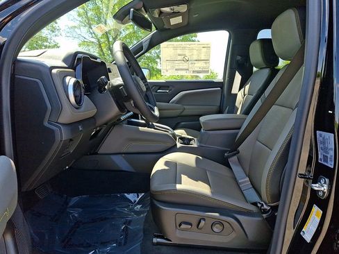New 2026 Chevrolet Colorado ZR2 w/ Midnight Edition AWD/4WD image 9