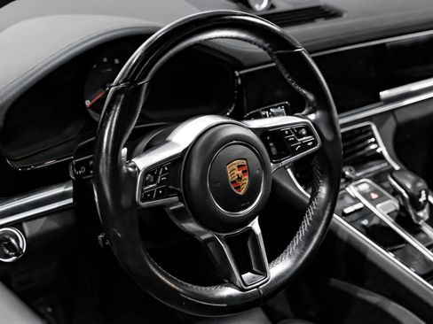 Used 2018 Porsche Panamera 4 w/ Premium Package Plus AWD/4WD image 13