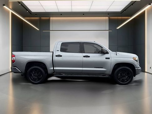 Used 2019 Toyota Tundra SR5 w/ SR5 Upgrade Package AWD/4WD image 7