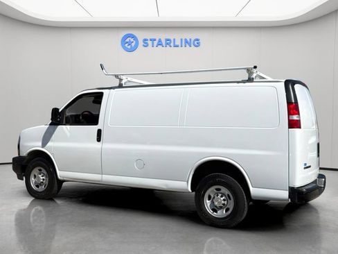 Used 2023 Chevrolet Express 2500 w/ Driver Convenience Package RWD image 4