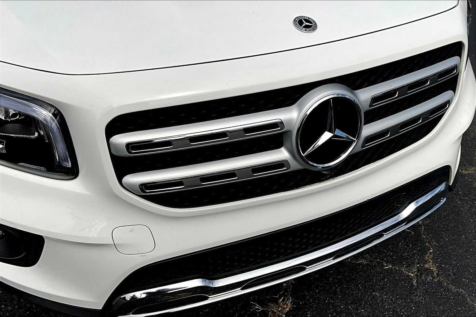 Used 2021 Mercedes-Benz GLB 250 4MATIC image 30