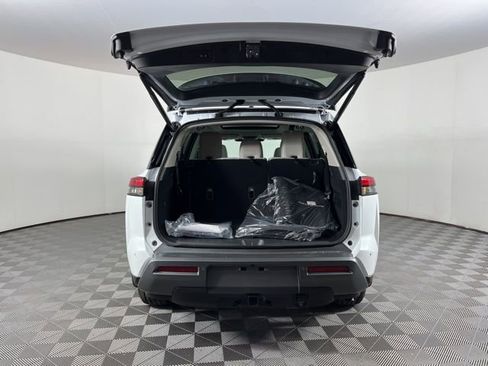 New 2026 Nissan Pathfinder SL w/ SL Premium Package AWD/4WD image 50