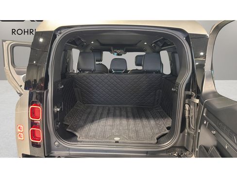 Used 2023 Land Rover Defender 110 X-Dynamic SE AWD/4WD image 18