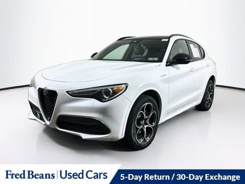 Used 2023 Alfa Romeo Stelvio Veloce AWD/4WD image 4