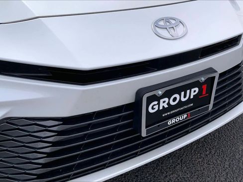 Used 2025 Toyota Camry XLE w/ Premium Package FWD image 30