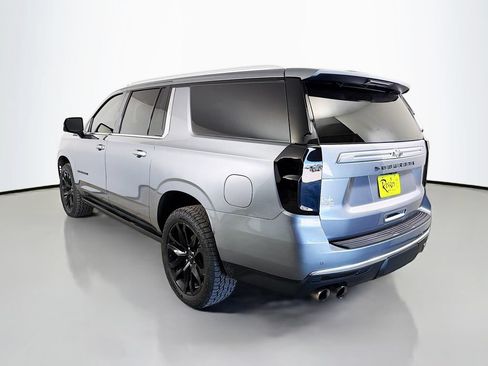 Used 2021 Chevrolet Suburban High Country w/ Premium Package AWD/4WD image 8