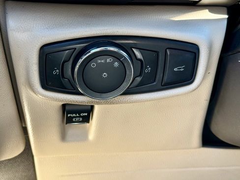 Used 2017 Lincoln MKX Reserve w/ Driver Assistance Package image 28