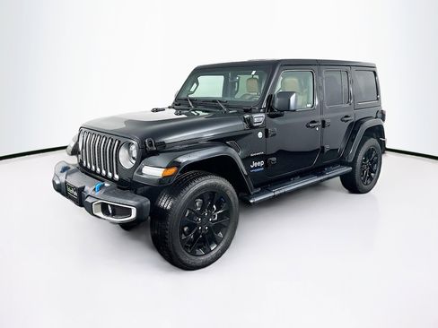 Used 2022 Jeep Wrangler Sahara w/ Cold Weather Group image 3
