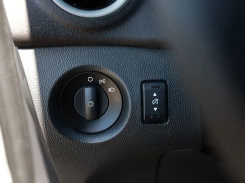 Used 2013 Ford Fiesta SE image 43