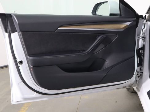 Used 2021 Tesla Model 3 Standard Range Plus RWD image 17
