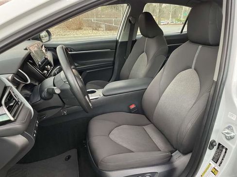 Used 2023 Toyota Camry LE image 18