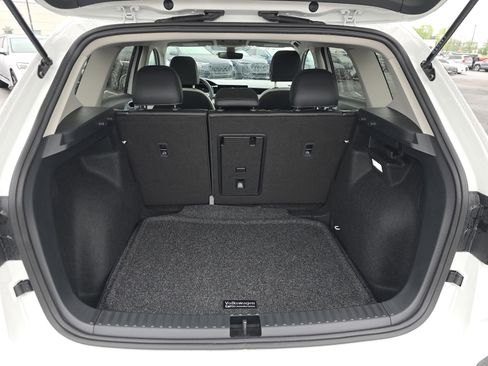 New 2026 Volkswagen Taos SE FWD image 15