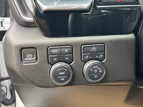 Used 2024 Chevrolet Silverado 1500 RST w/ Convenience Package II AWD/4WD image 18