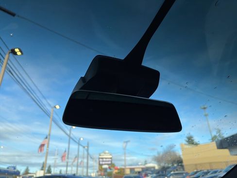 Used 2016 Tesla Model X 75D image 36