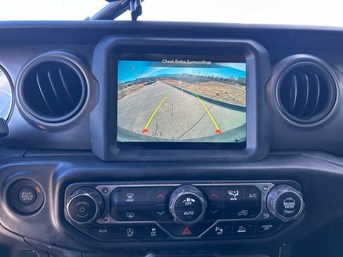 Used 2022 Jeep Wrangler Unlimited Sport image 23