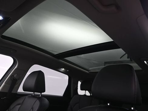 Certified 2024 Kia Sorento SX AWD/4WD image 28