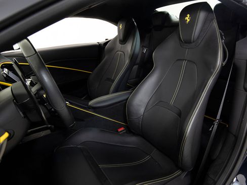 Certified 2024 Ferrari Roma Spider RWD image 5